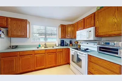 4728 W Bay Avenue, Tampa, FL 33616 - Photo 6