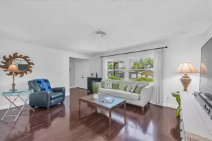 25 Harbor Woods Cir, Safety Harbor, FL 34695 - Photo 12
