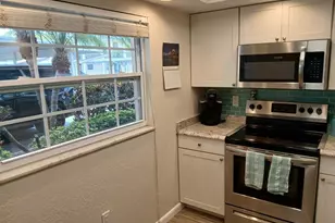 10350 Imperial Point Dr W, Largo, FL 33774 - Photo 6