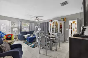 611 N Bradford Ave, Tampa, FL 33609 - Photo 2