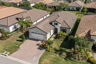 2121 6th St E, Palmetto, FL 34221 - Photo 8