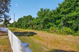 8525 Heyward Rd, Tampa, FL 33635 - Photo 30