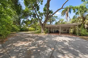 11496 74th Ave, Seminole, FL 33772 - Photo 12