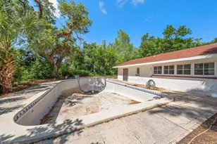 11496 74th Ave, Seminole, FL 33772 - Photo 8