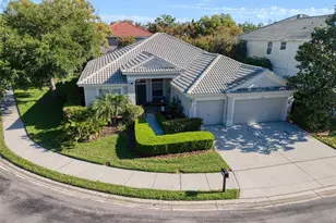 2206 Highland Woods Dr, Dunedin, FL 34698 - Photo 1