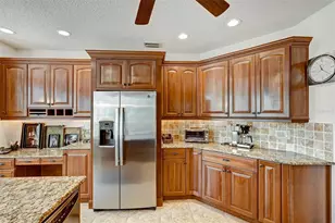 5110 Manorwood Dr, Sarasota, FL 34235 - Photo 14