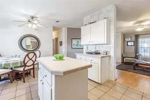 37627 Lorena Ave, Zephyrhills, FL 33541 - Photo 18