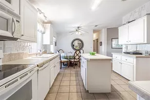 37627 Lorena Ave, Zephyrhills, FL 33541 - Photo 10