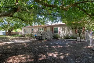 6230 Bob Head Rd, Plant City, FL 33565 - Photo 2