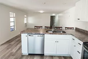 302 52nd Ave Terrace E, Bradenton, FL 34203 - Photo 8
