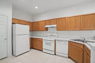 10529 Fire Oak Ct, Riverview, FL 33578 - Photo 8