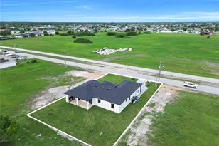 2720 Santa Barbara Blvd N, Cape Coral, FL 33993 - Photo 2