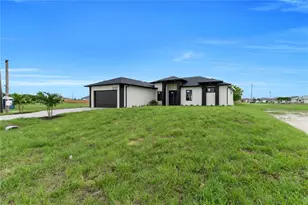 2720 Santa Barbara Blvd N, Cape Coral, FL 33993 - Photo 4