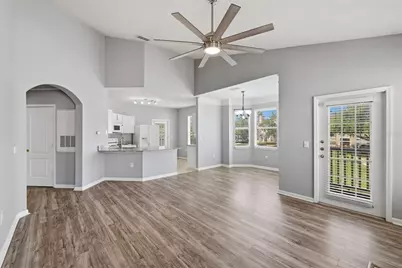 10504 Villa View Circle, Tampa, FL 33647 - Photo 4