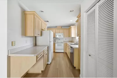 11875 90th Avenue, Seminole, FL 33772 - Photo 12