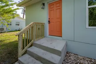 767 1/2 19th Ave S, Saint Petersburg, FL 33705 - Photo 1