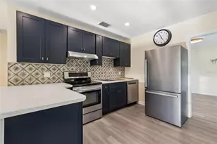 1101 27th St N, Saint Petersburg, FL 33713 - Photo 12