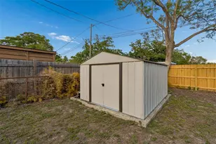 1101 27th St N, Saint Petersburg, FL 33713 - Photo 28