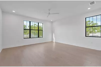 3608 W Wallace Avenue, Tampa, FL 33611 - Photo 30