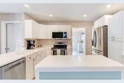 5875 Bay Pines Lakes Boulevard, Saint Petersburg, FL 33708 - Photo 8
