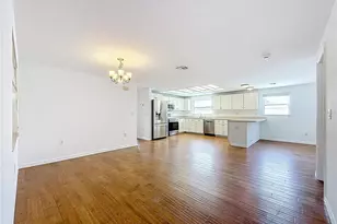 8820 58th Ln N, Pinellas Park, FL 33782 - Photo 10