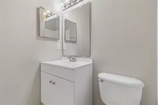 2237 Lake Woodberry Cir, Brandon, FL 33510 - Photo 32