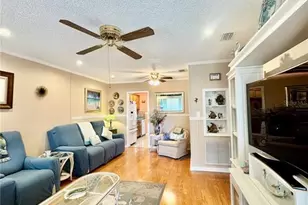 10036 63rd Ave N, Saint Petersburg, FL 33708 - Photo 2