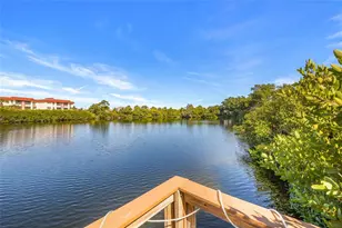 4580 Overlook Dr NE, Saint Petersburg, FL 33703 - Photo 2