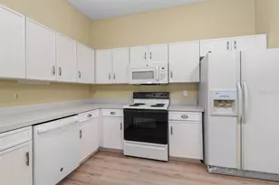 2445 New Haven Cir, Sun City Center, FL 33573 - Photo 14