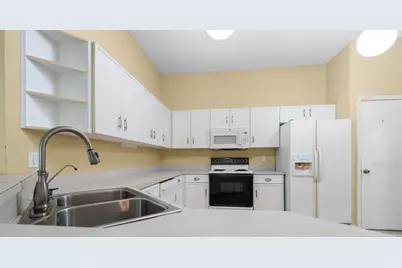 2445 New Haven Circle, Sun City Center, FL 33573 - Photo 16