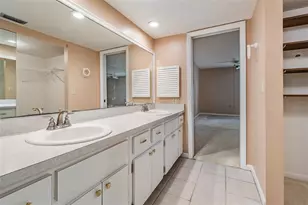 225 Country Club Dr, Largo, FL 33771 - Photo 18