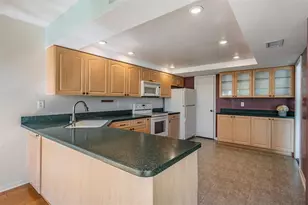 225 Country Club Dr, Largo, FL 33771 - Photo 8