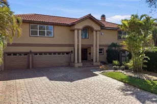 303 Sunny Ln, Belleair, FL 33756 - Photo 10