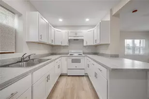 2307 E Osborne Ave, Tampa, FL 33610 - Photo 10