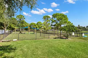 5243 Beach Dr SE, Saint Petersburg, FL 33705 - Photo 36