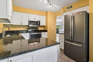 1612 Fairway Trce, Palmetto, FL 34221 - Photo 8