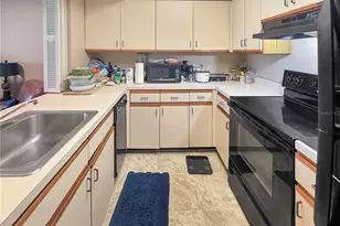 2333 Feather Sound Dr, Clearwater, FL 33762 - Photo 4