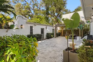 2943 W Bayshore Ct, Tampa, FL 33611 - Photo 52