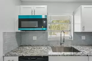1339 22nd St, Sarasota, FL 34234 - Photo 14