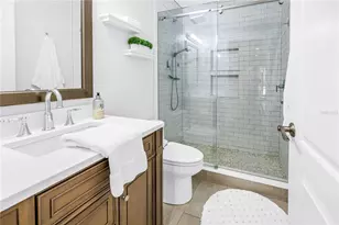 1092 Sanabel Ct NE, Saint Petersburg, FL 33702 - Photo 14