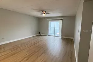 2835 Somerset Park Dr, Tampa, FL 33613 - Photo 2