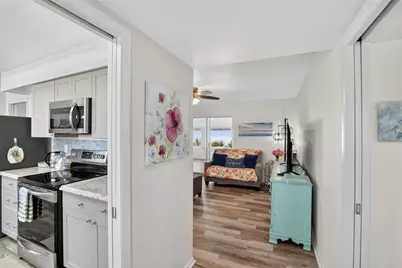 809 Oakmont Avenue, Sun City Center, FL 33573 - Photo 10