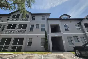 5052 Sunridge Palms Dr, Tampa, FL 33617 - Photo 1
