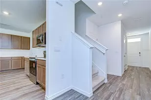 32463 Weathered Oak Dr, Wesley Chapel, FL 33543 - Photo 8