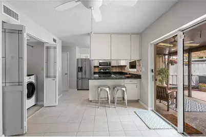 7635 Deleon Court, Tampa, FL 33615 - Photo 2