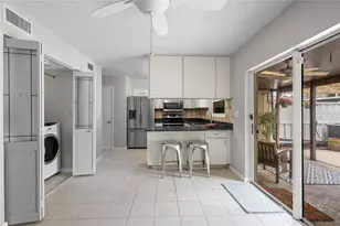 7635 Deleon Ct, Tampa, FL 33615 - Photo 2