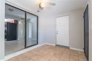 9304 N Elmer St, Tampa, FL 33612 - Photo 12