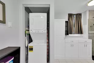 819 10th St SW, Largo, FL 33770 - Photo 38