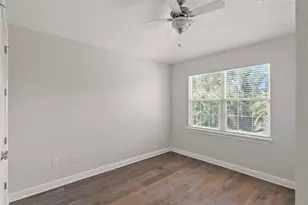 24 Mangrove Pt, Saint Petersburg, FL 33705 - Photo 30