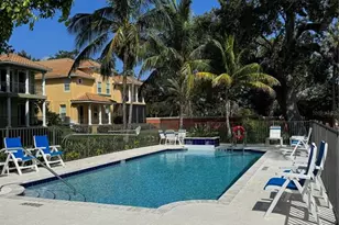 24 Mangrove Pt, Saint Petersburg, FL 33705 - Photo 40